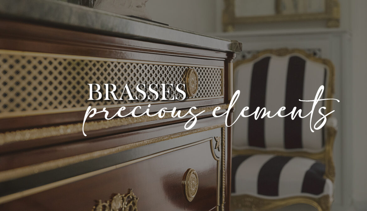 Versailles brasses, a matter of details